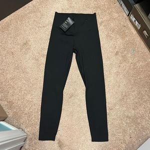 Nike dry leggings NWT, size M